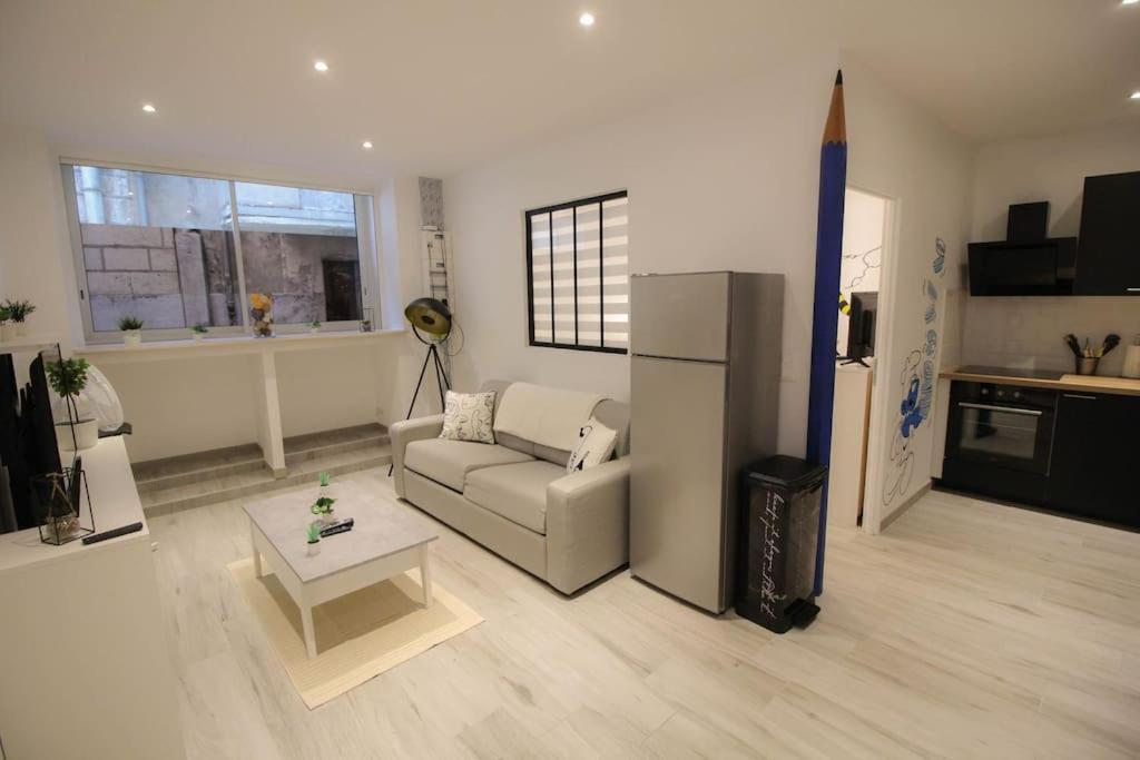 La Bd : Joli T2 Renove /Wi-Fi/Centre-Ville อองกูแลม ภายนอก รูปภาพ